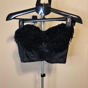 Chic Black Textured Bandeau